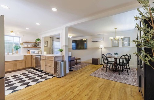 Valdosta House | The Carriage House | Cowboy Pool | Life Size Chess
