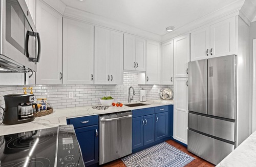 Old Town Alexandria House | The Cavalier - Quiet Corner of Old Town