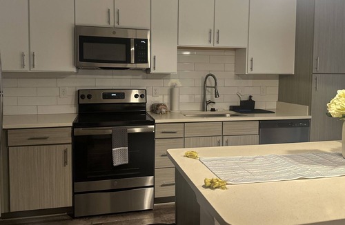 Charlotte Apartment | The Charlotte Oasis - 10 mins Uptown, near Top Golf & more