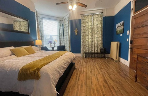 Clinton House | The Clinton Inn