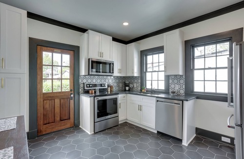 Downtown Cottage | The Cottage-I bedroom with AC and WiFi in historic Augusta