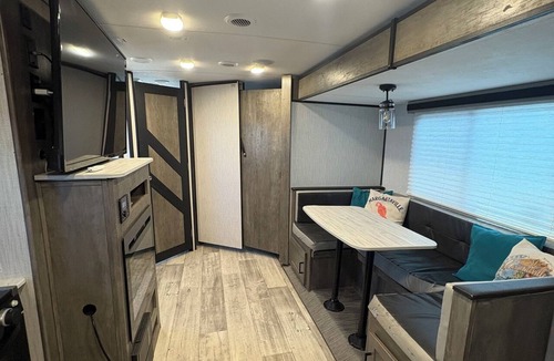 North Topsail Beach RV Rental | The Cozy Cove - a cozy camper at the beach!
