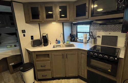 North Topsail Beach RV Rental | The Cozy Cove - a cozy camper at the beach!