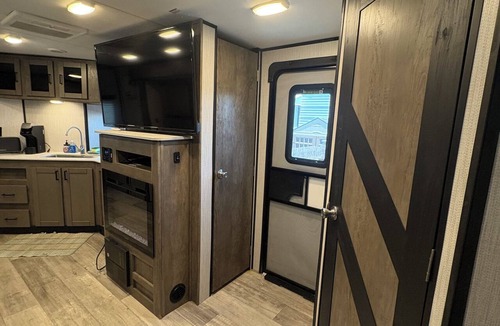 North Topsail Beach RV Rental | The Cozy Cove - a cozy camper at the beach!