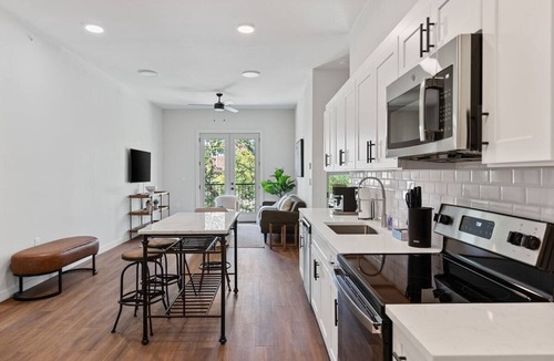 Fort Worth Apartment | The Dartmouth at Corbin: 1-Bedroom Modern Classic