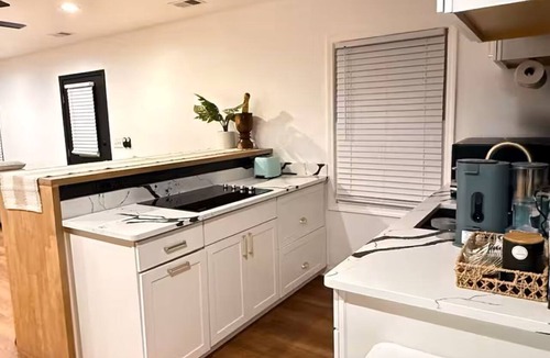 Conyers Apartment | The Daylight Studio/No Smoking