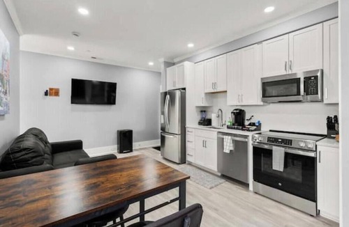 Kingman Park Apartment | The DC Getaway+2BD condo+Private Parking