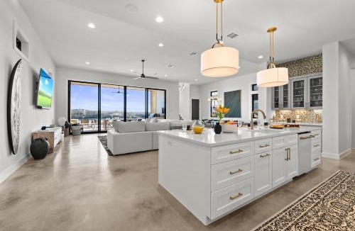 Kingsland House | The Enclave New Listing Concierge Services