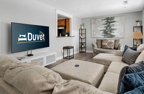 Mount Pleasant House | The Ferry by StayDuvet | Short Drive Downtown