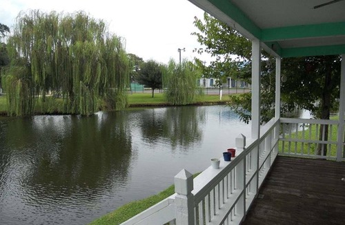 Garden City Cottage | The Flamingo 2 Bedroom 2 Full Bath Cottage on Stocked Lake