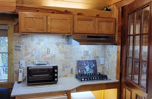 Sneads Ferry Cabin | The Freckled Cabin & Outdoor Shower, Wooded, Private, minutes to Base & Beaches