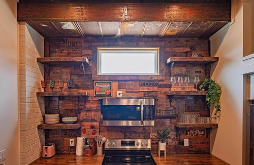 Lookout Valley Neighborhood Association Apartment | The Frothy Flat
