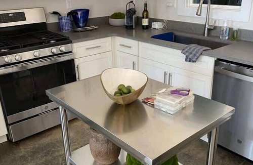 Vesta House | The Gathering Barn by Buffalo Mountain Getaway