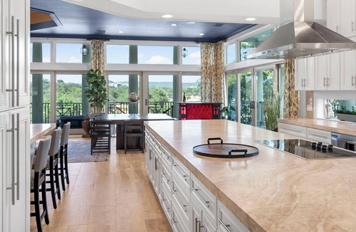 Hudson Bend House | The Gatsby: Retreats, Weddings, Events, Games, Mansion