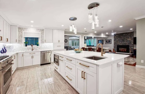 Annapolis House | The General's House-Spacious Home w/Pool & Hot Tub