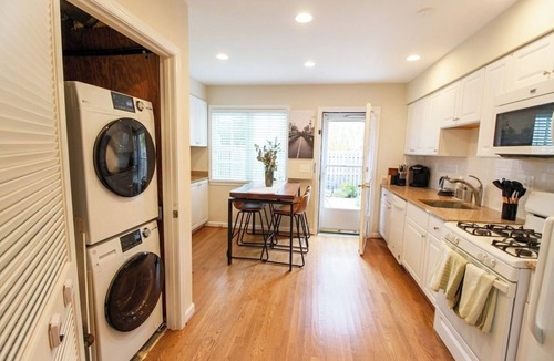 Old Town Alexandria House | The Gibbon House of Old Town ALX