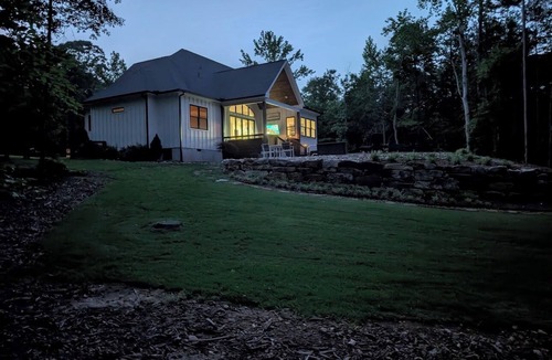 Seneca House | The Hartwell Collection at the Cove