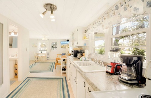 Downtown Myrtle Beach Cottage | The Hemingway Cottage- 201 N Ocean