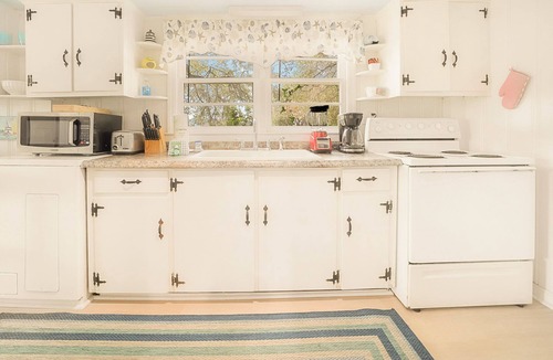 Downtown Myrtle Beach Cottage | The Hemingway Cottage- 201 N Ocean