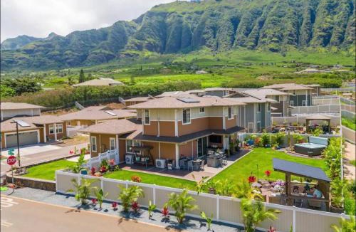 Makaha Valley House | The Hideouts Two Next-door Homes