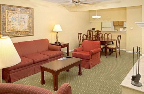 Berkeley Condo | The Historic Powhatan, 2br suite, Friday check-in