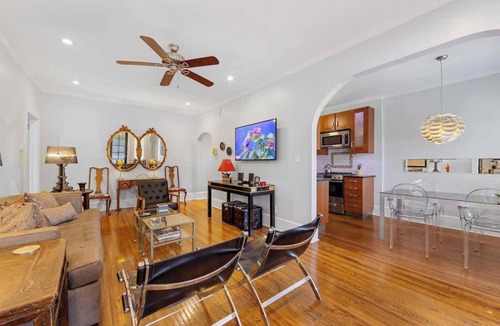 Cherry Condo | The Home Collection: Historic Myers Park 2BR/2BA | Step-Free | Screened Porch