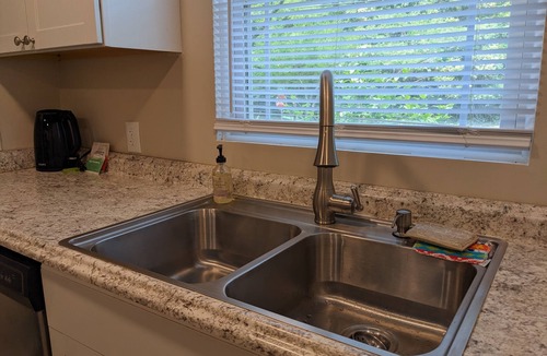 Durham House | The Homestead Bungalow | 2BR + Den, Pets OK