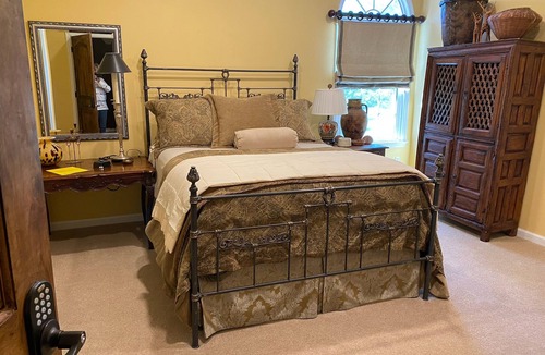 Aiken Bed & Breakfast | The Hummingbird