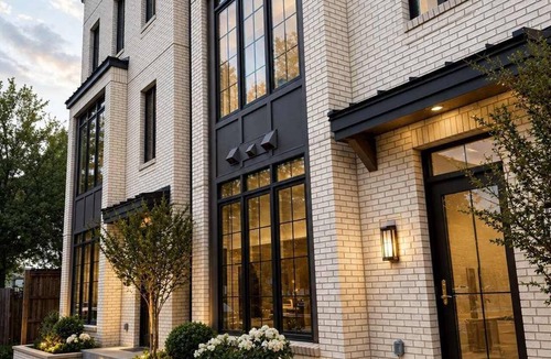 Metropolitan Apartment | The Jardin Signature Suite | Near Downtown