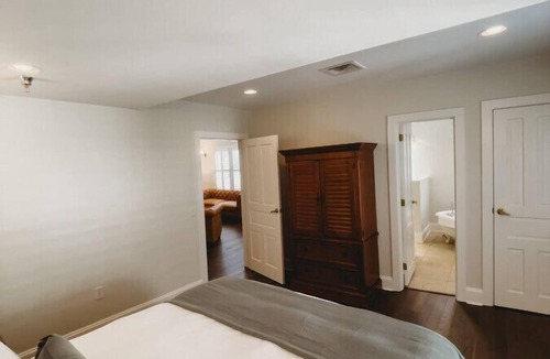 Downtown Hotel | The Jefferson Inn Downtown Southern Pines Premium King Suite