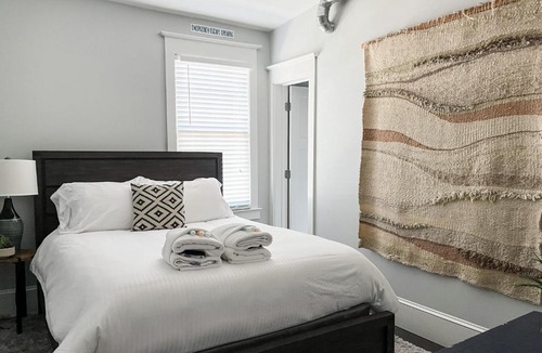 Cannonborough Elliotborough House | The Julep Suite at Morrison Manor