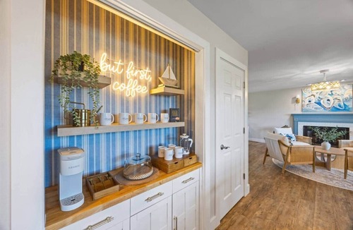 Stevensville House | The Landing at Kent Island: WATERFRONT 5BR with Pool, Firepit, Playground!