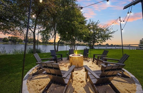 Stevensville House | The Landing at Kent Island: WATERFRONT 5BR with Pool, Firepit, Playground!