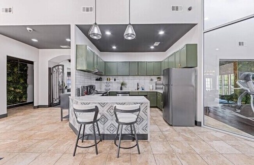 North Arlington Apartment | The Landry 174 | Spacious and Cozy 2 Bedroom 2 bth