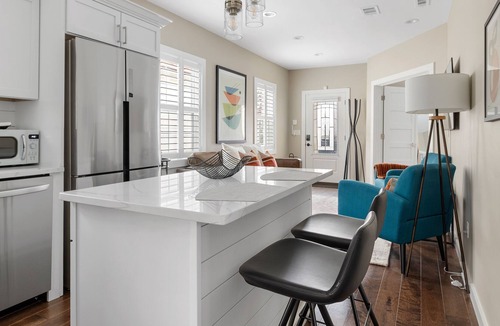 Westside House | The Lemoncello- Bright 2br/2ba