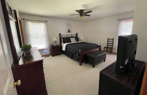 Boger City House | The Lincolnton Bungalow! Just 15 minutes from Lake Norman.