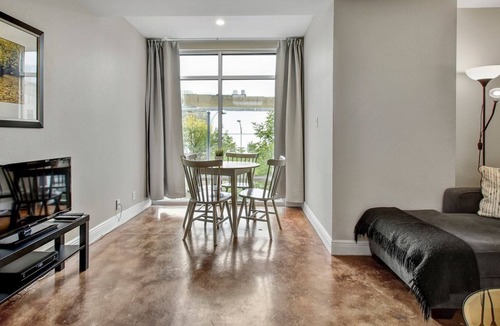 Civic District Apartment | The Littlefields by Lodgewell | Downtown Chic | A7
