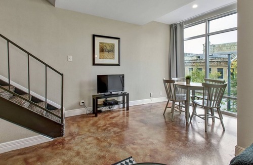 Civic District Apartment | The Littlefields by Lodgewell | Downtown Chic | A7
