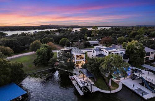 Marble Falls House | The Live Oaks at Highland Haven with Concierge Services