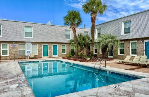 Crescent Beach Apartment | The Madison Villa