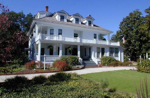 Old Town Hotel | The Magnolia Inn