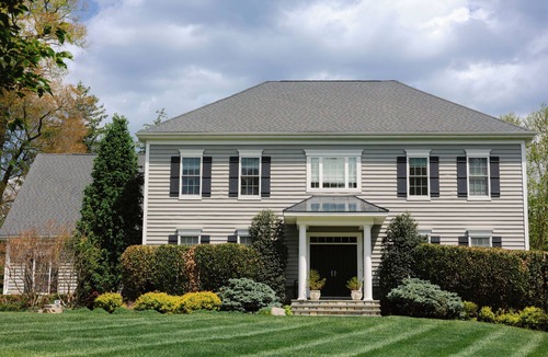 Sparks Glencoe House | The Manor on Belfast: Peaceful Family Home