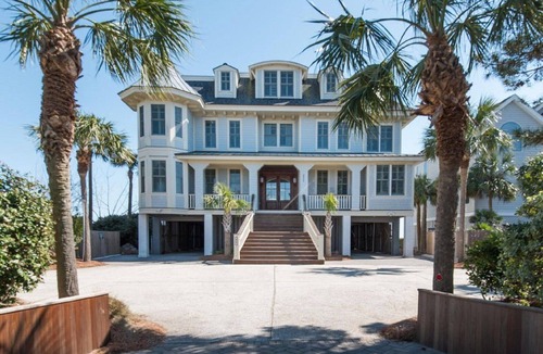 Isle of Palms House | The Mansion at Isle of Palms - Beachfront with Pool