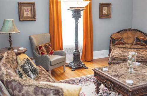 Anderson House | The Michelle Suite