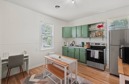 Hampton House | The Monroe: 4-Bdrm Home by the Beach