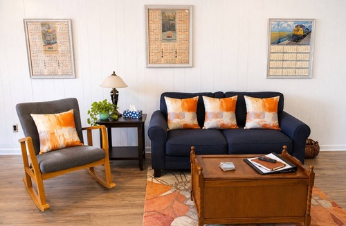 Monteagle House | The Monteagle Train Cottage