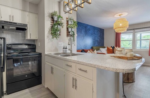 Allandale Apartment | The Olive | Cozy Retreat | Sleeps 3