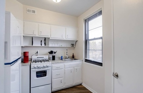 Downtown Baltimore Apartment | The Oriole Nest