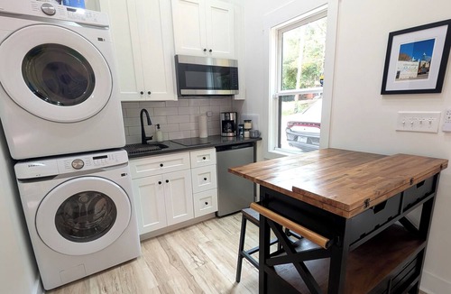 Southeast Raleigh Apartment | The Painted Perch - Fire Pit & EV Charger!