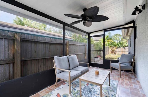 Jacksonville Beach House | THE PALM SHACK: The Perfect Coastal Getaway